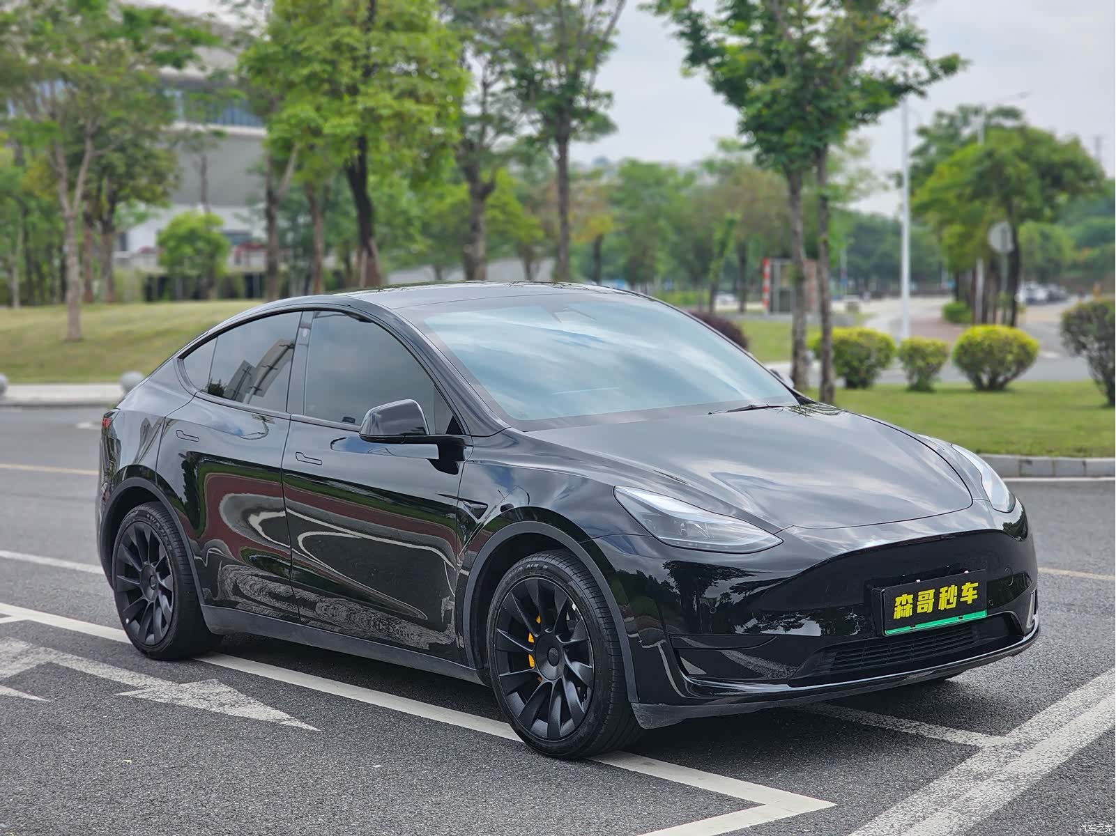 Tesla Model Y, 2023 3