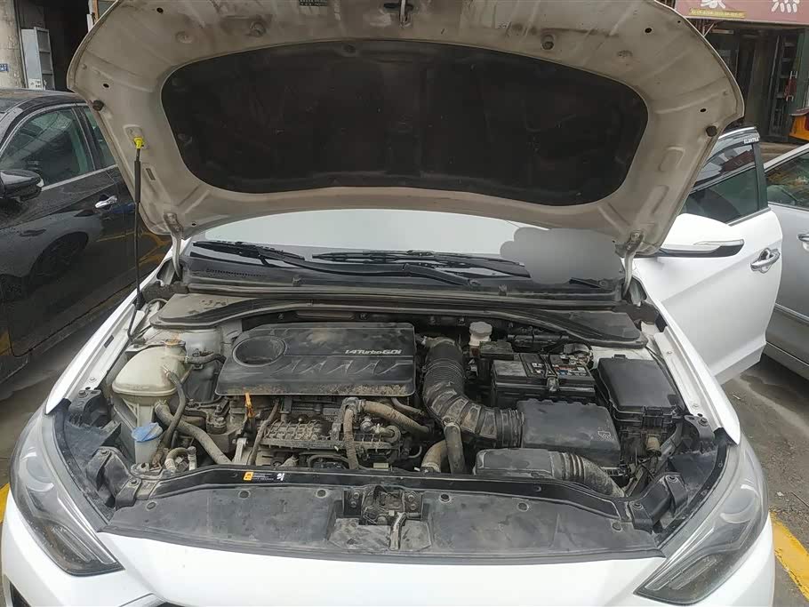 Hyundai Lead