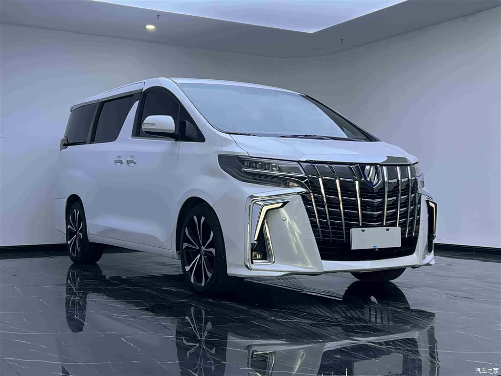 Toyota Alphard, 2011 3