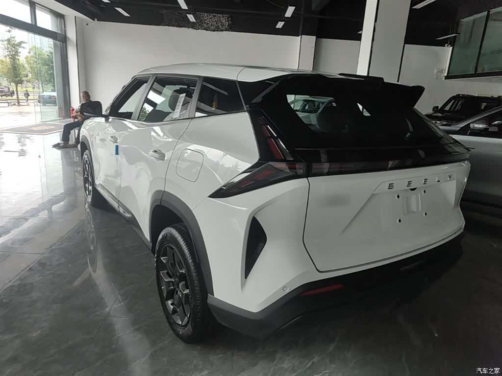 Geely Boyue, 2026 все фото