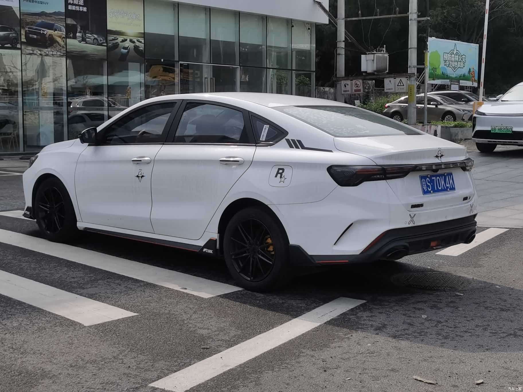 Geely Binray, 2022 6