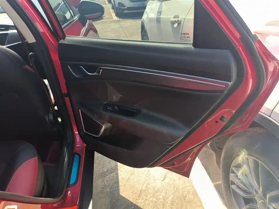 Geely Emgrand GS
