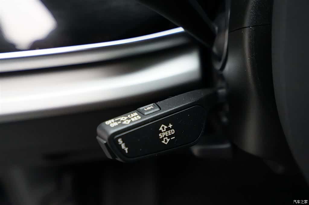 Audi Q8, 2022 8