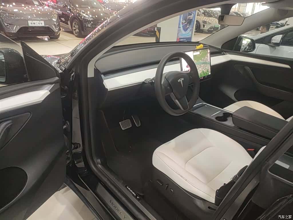 Tesla Model Y, 2021 16