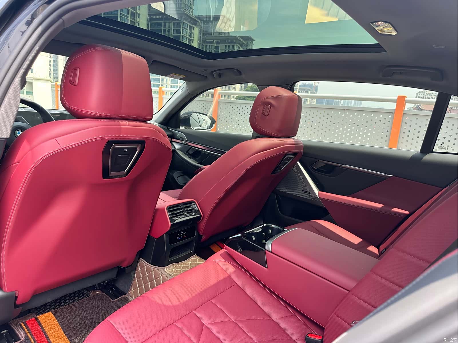 BMW 5 Series, 2025 все фото