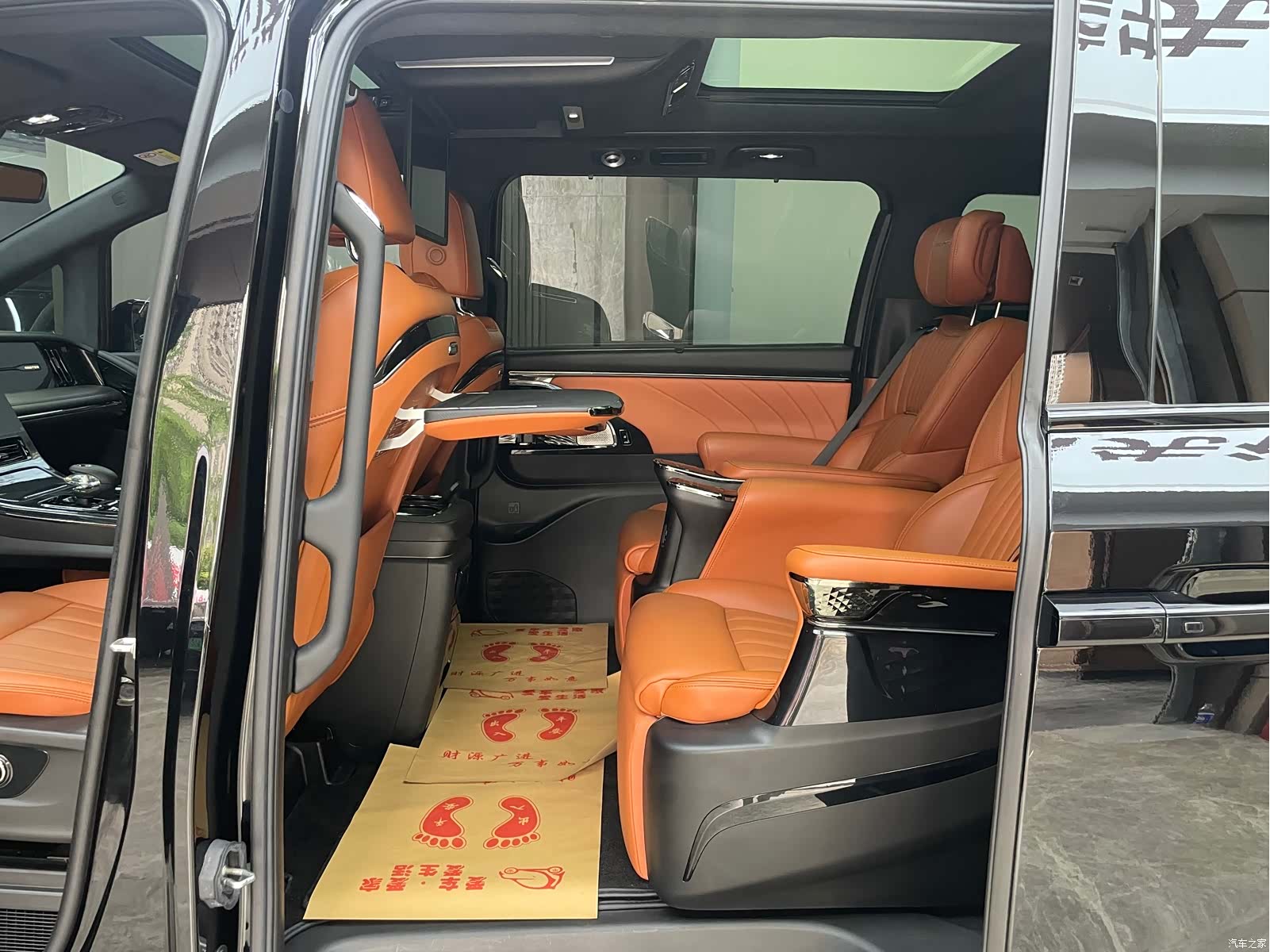 Trumpchi E9, 2024 13