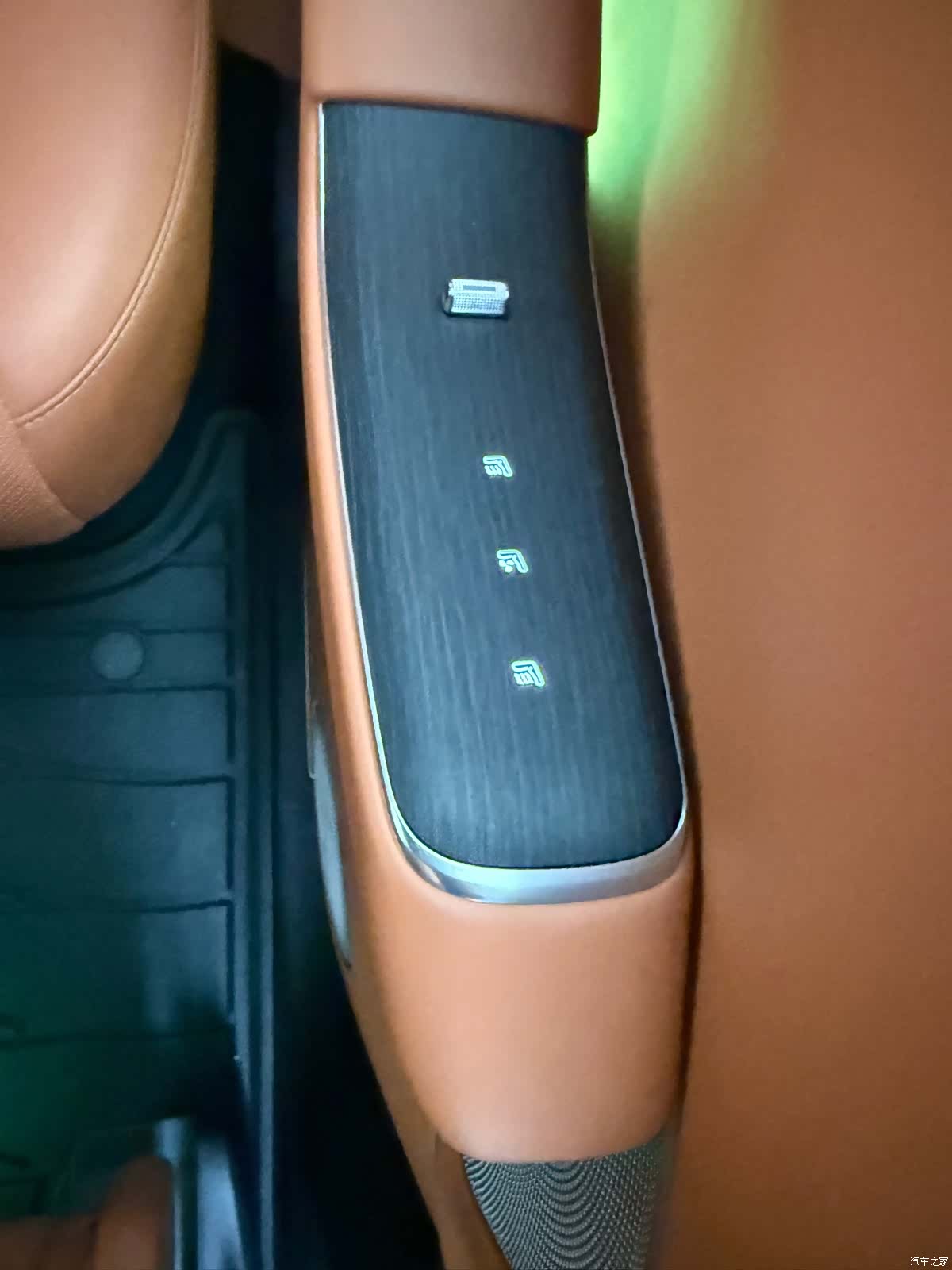 AITO M7, 2025 12