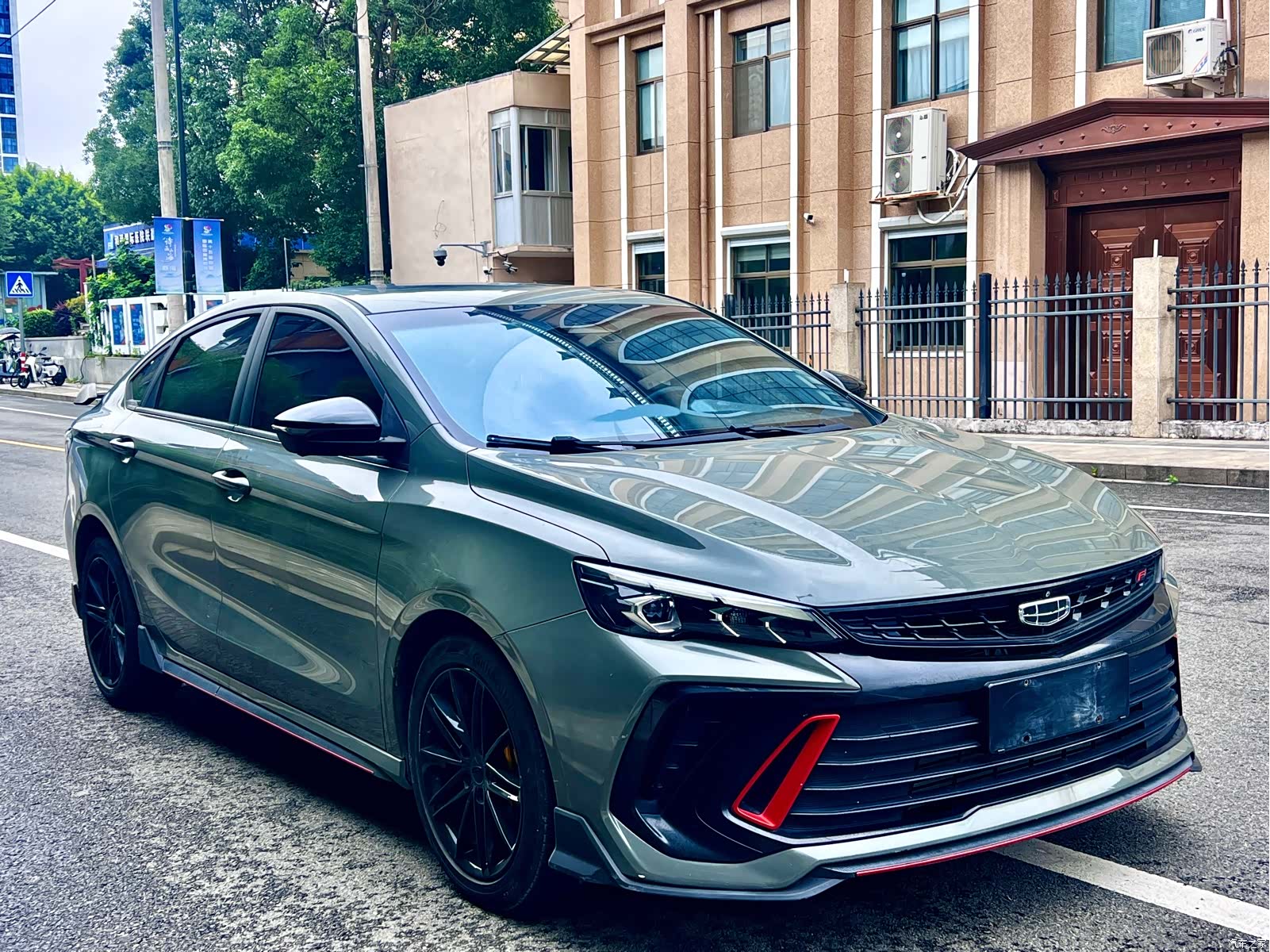 Geely Binray, 2022 3