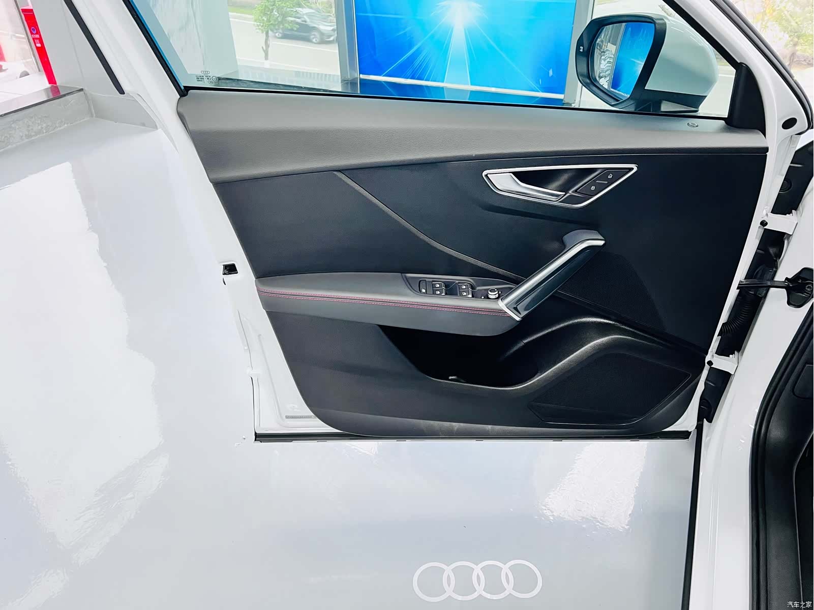 Audi Q2L, 2022 8