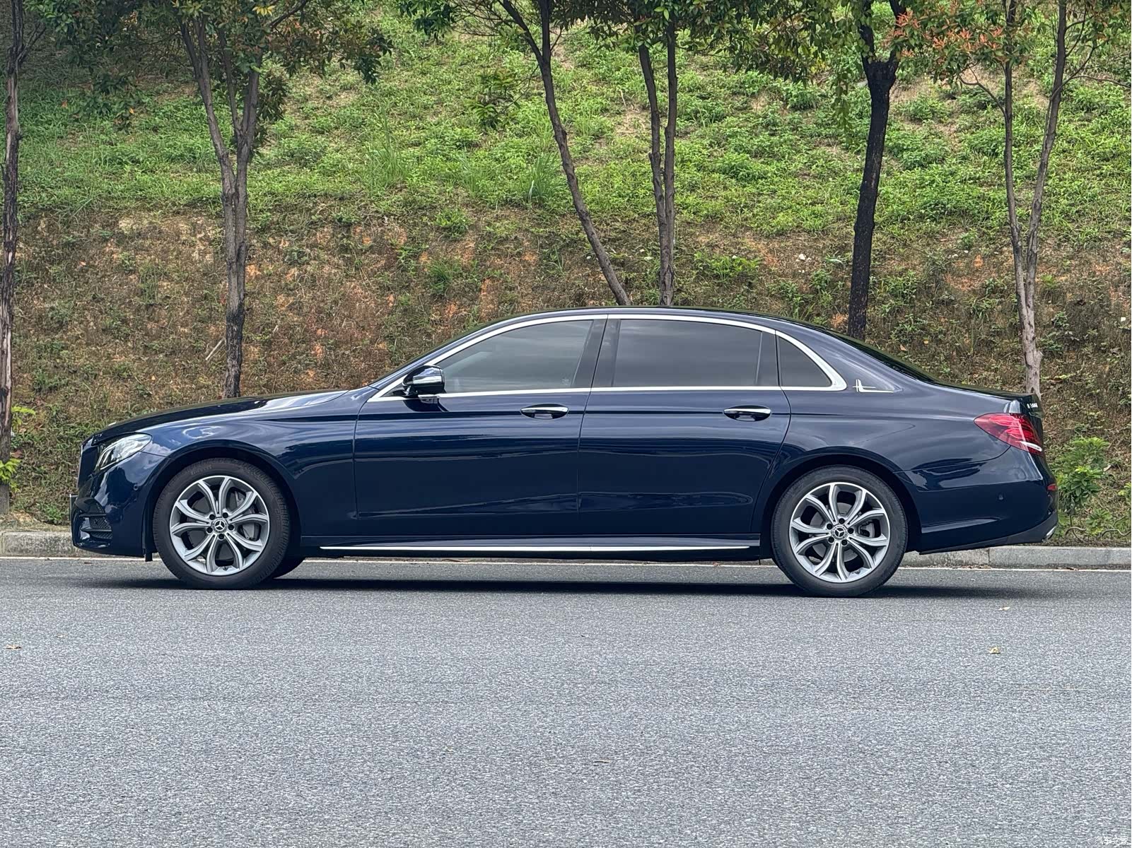 Mercedes-Benz E-Class, 2019 6
