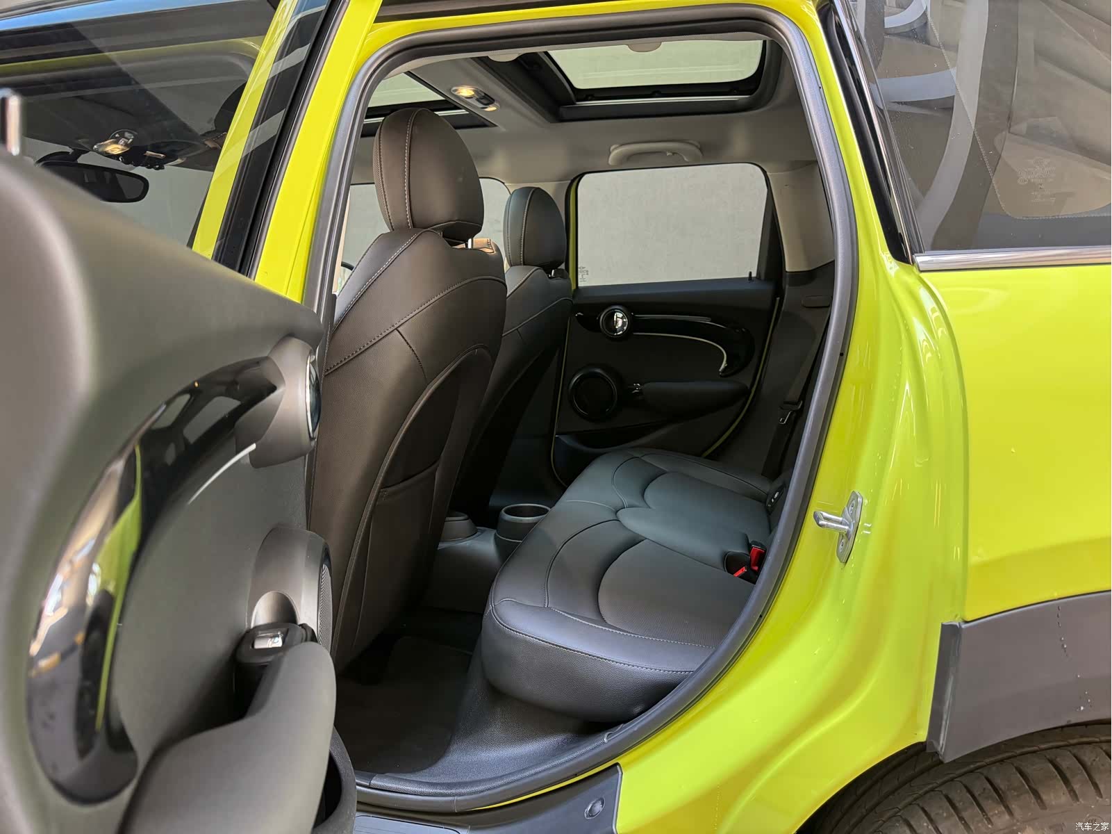 Mini Cooper, 2023 7