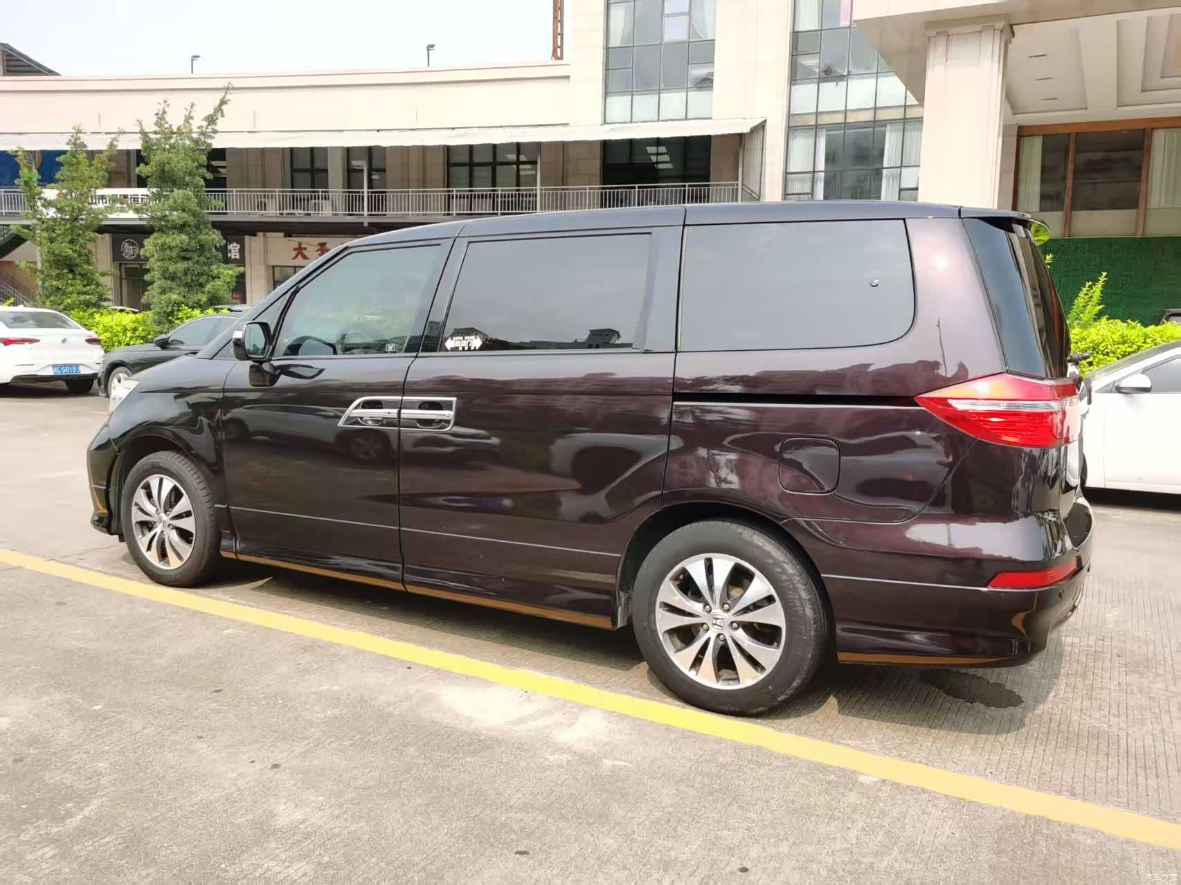 Honda Elysion, 2016 7