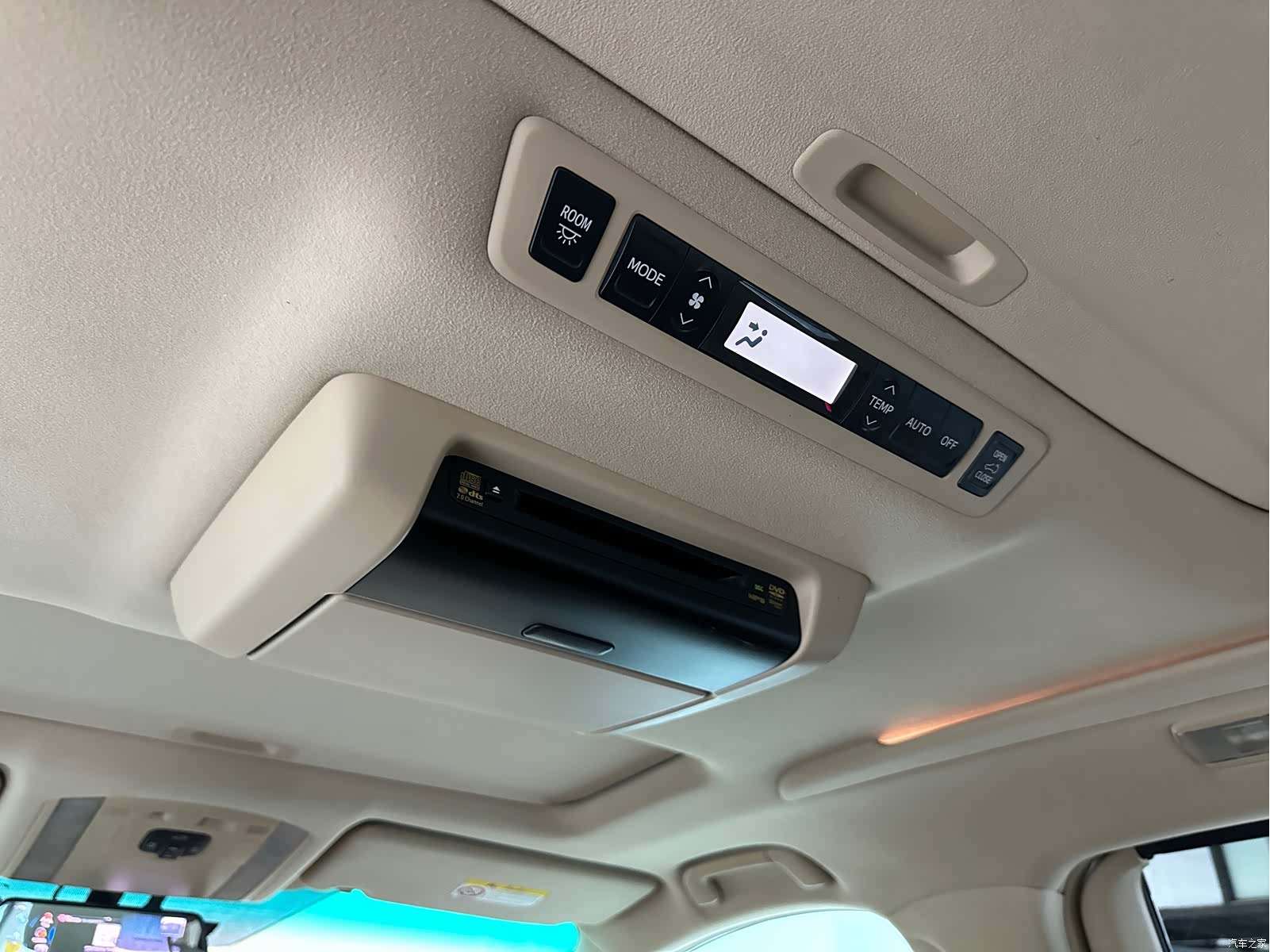 Toyota Alphard, 2012 17