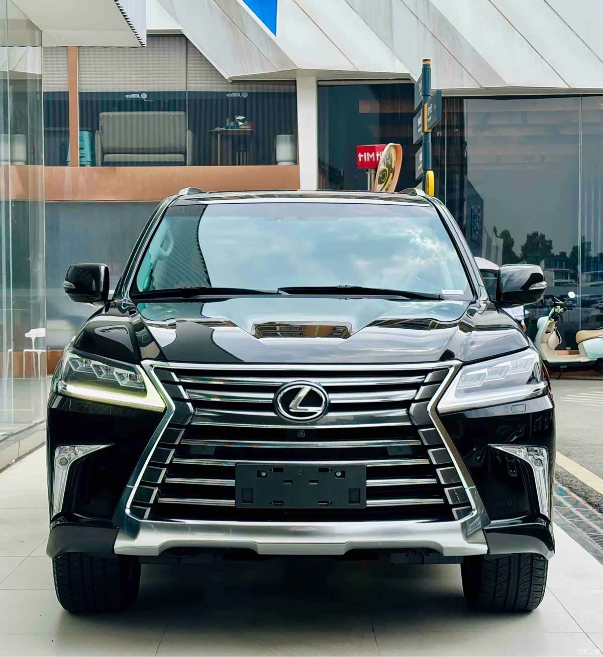 Lexus LX, 2021 3