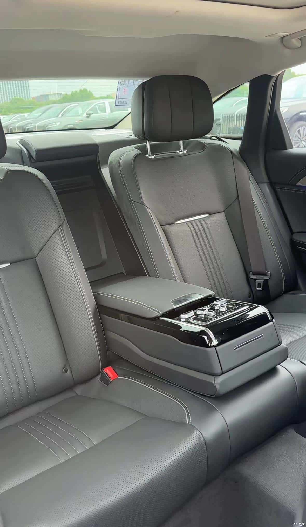 Hongqi H9, 2020 7