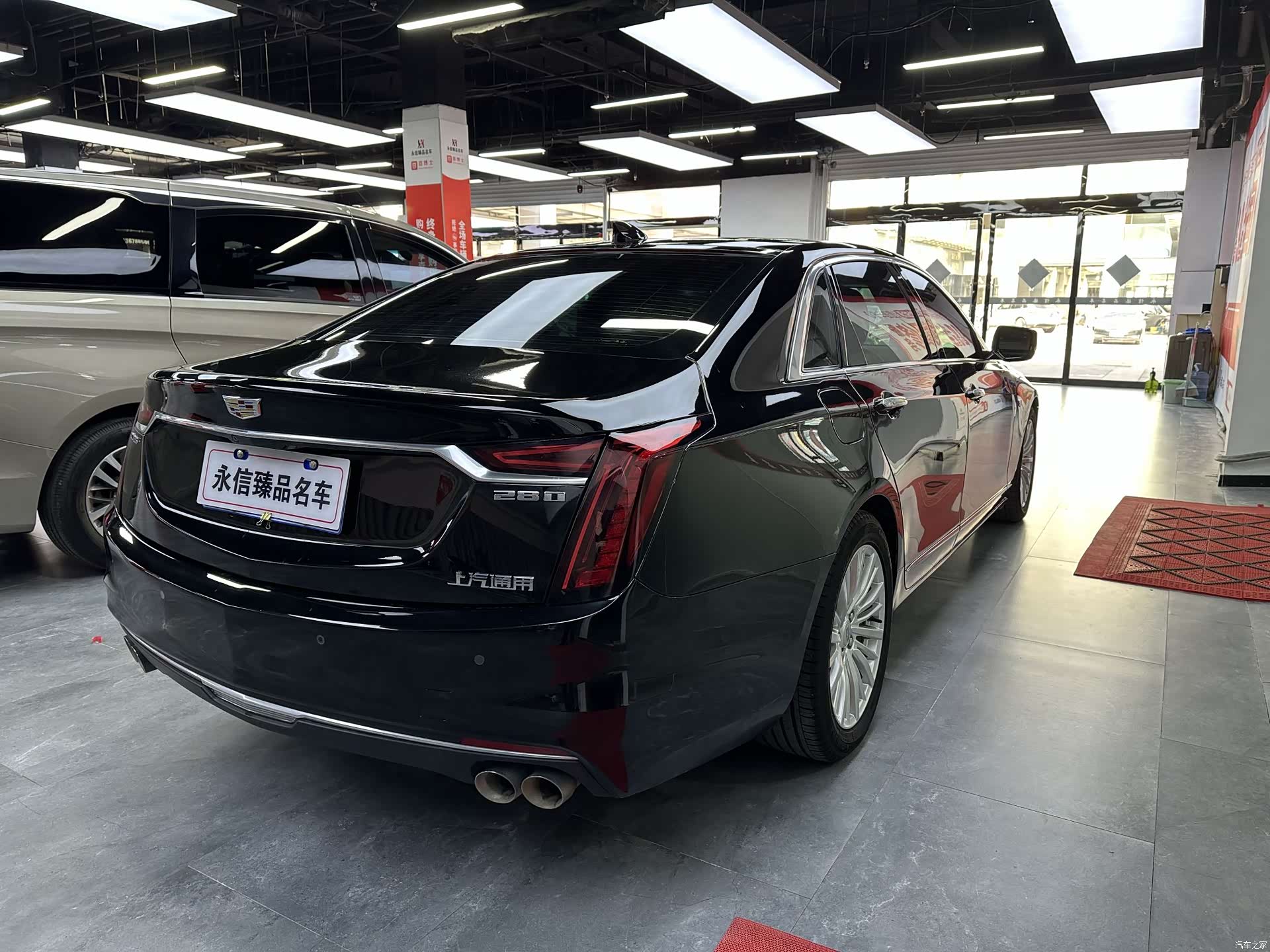 Cadillac CT6, 2022 4