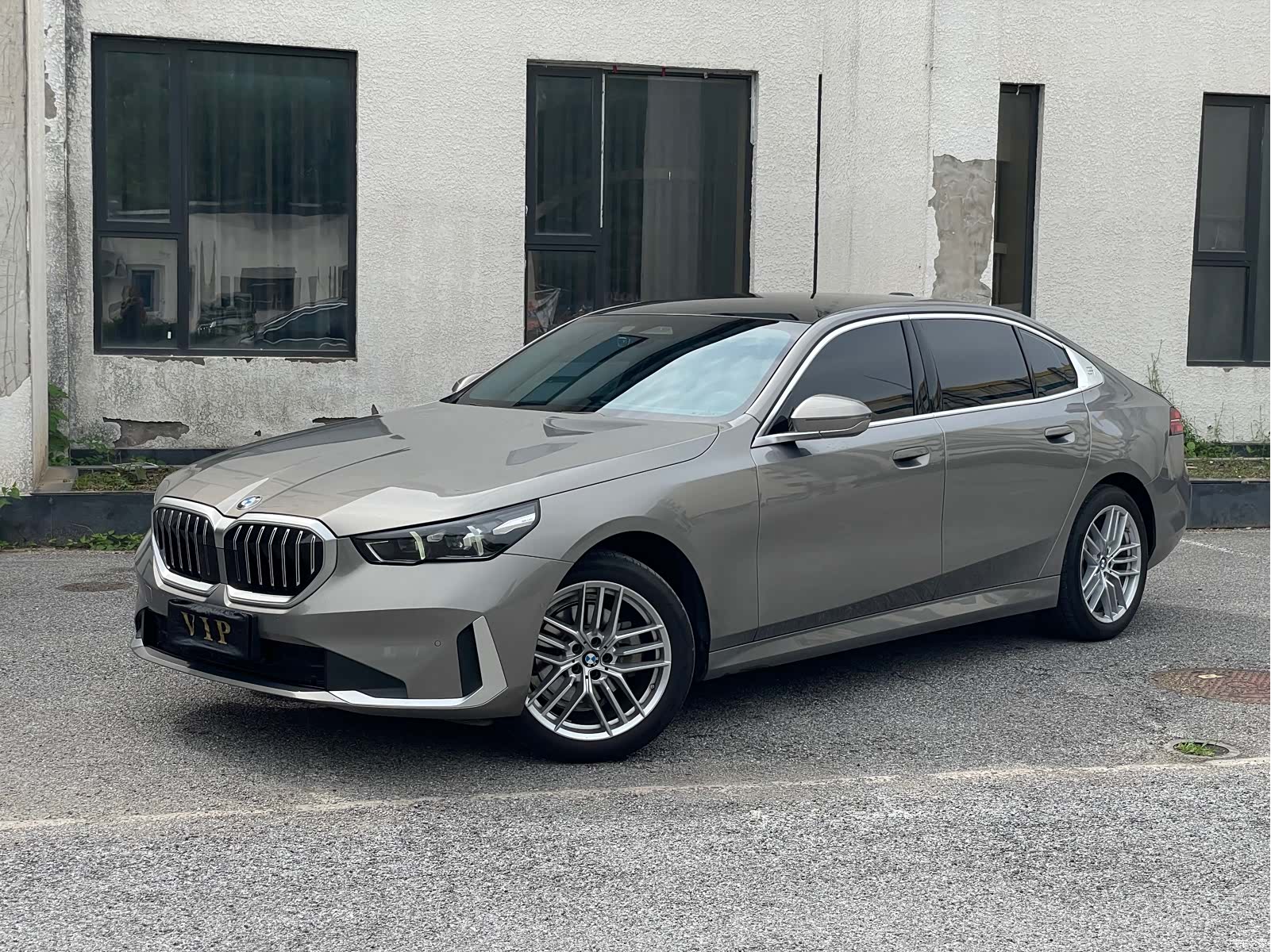 BMW 5 Series, 2025 1