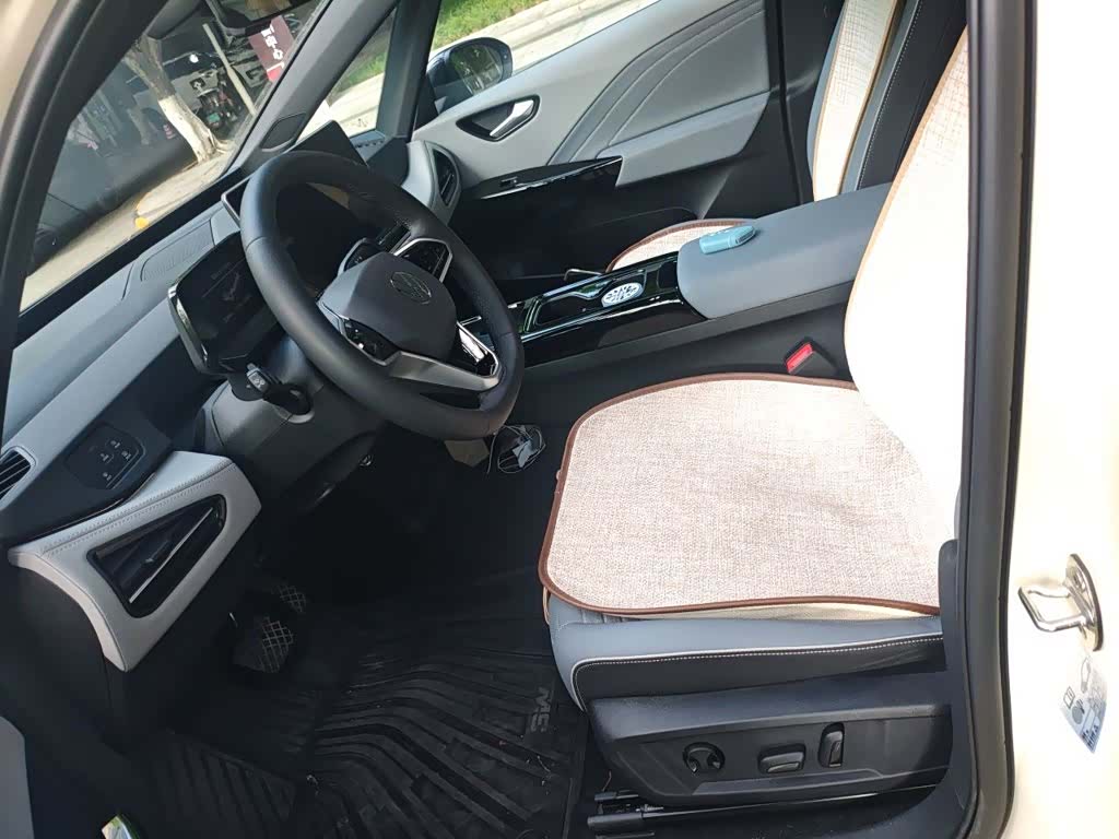 Volkswagen ID.3, 2025 11