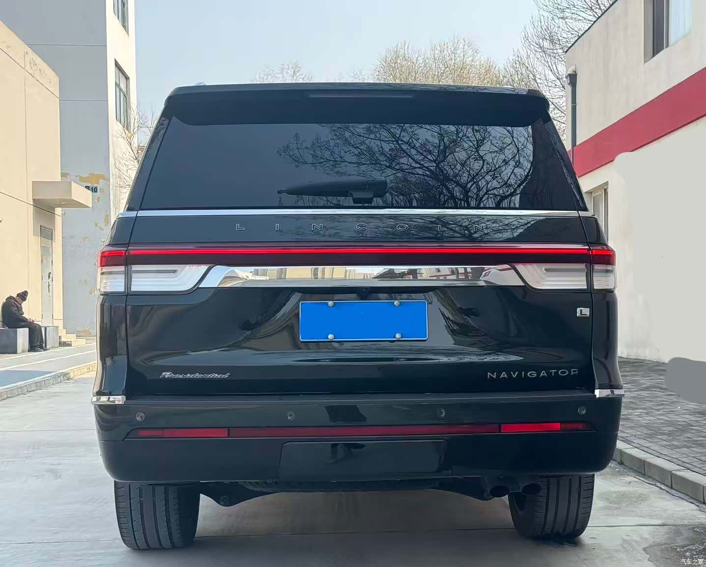 Lincoln Navigator, 2023 4