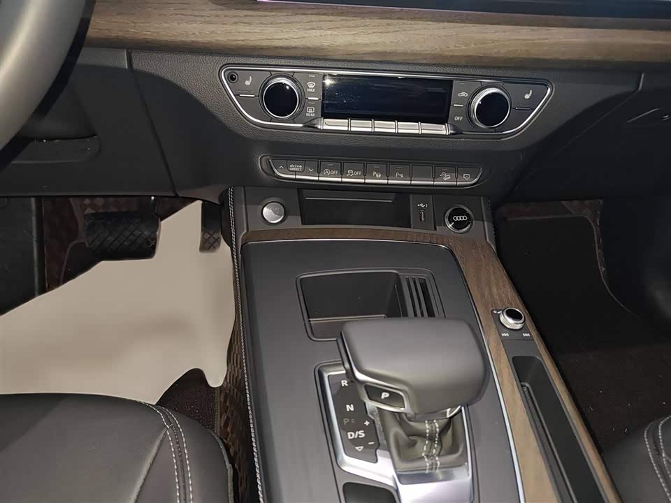 Audi Q5L Audi Q5L