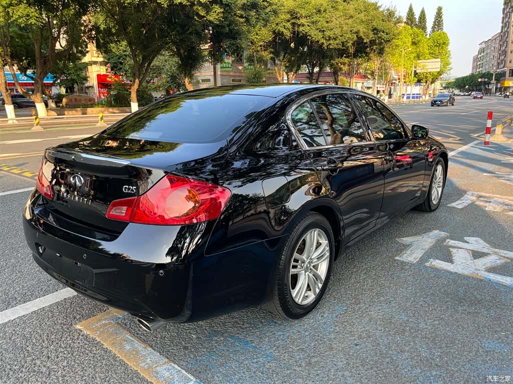 Infiniti G25, 2011 10