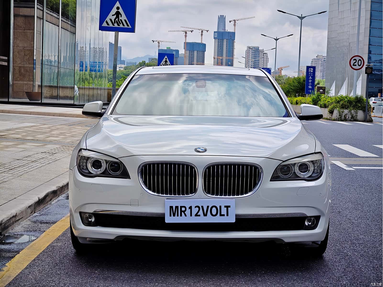 BMW 7 Series, 2011 2