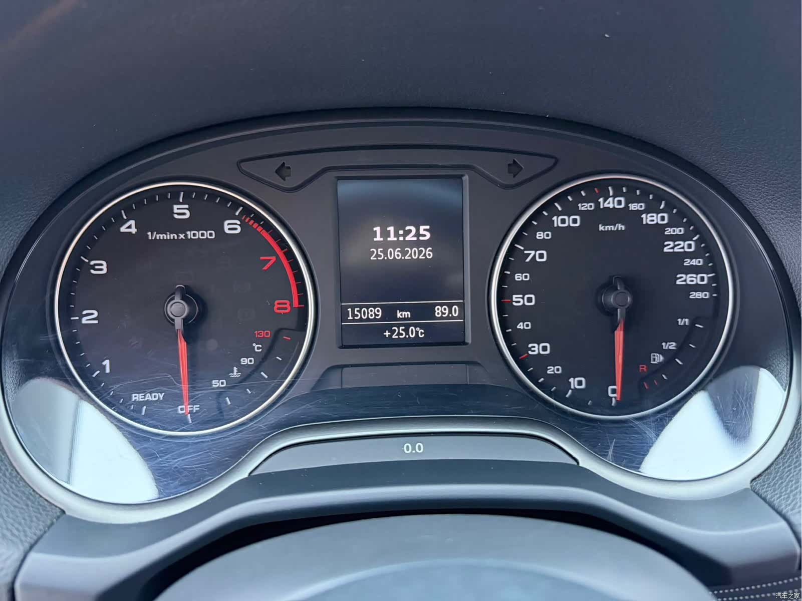 Audi Q2L, 2022 8