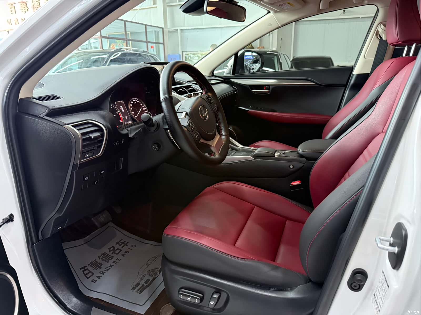 Lexus NX, 2021 4