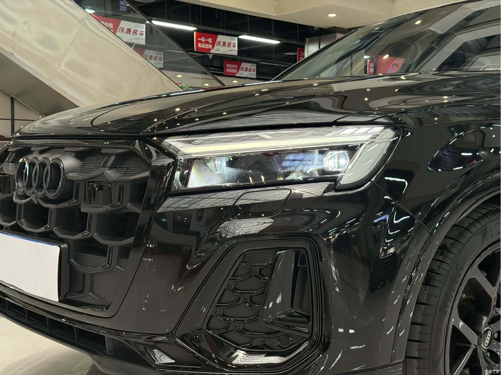 Audi Q7, 2025 14