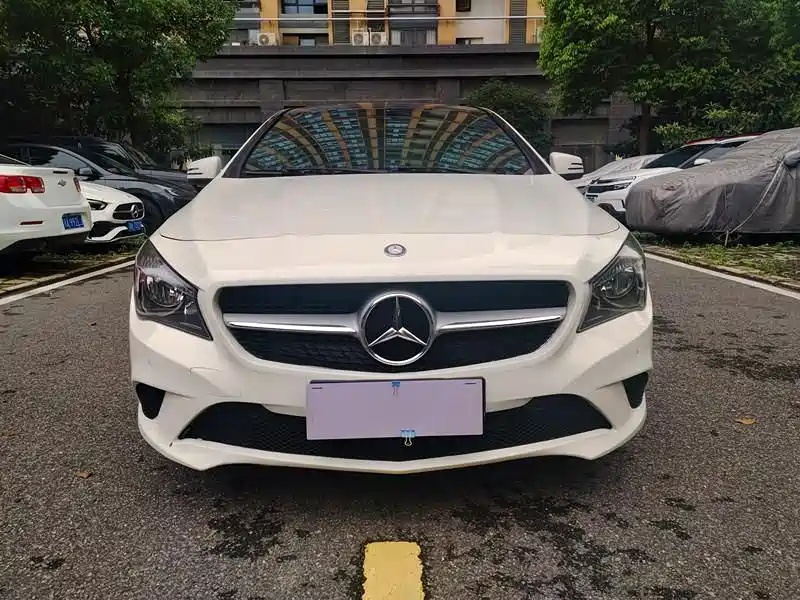 Mercedes-Benz CLA Mercedes-Benz CLA
