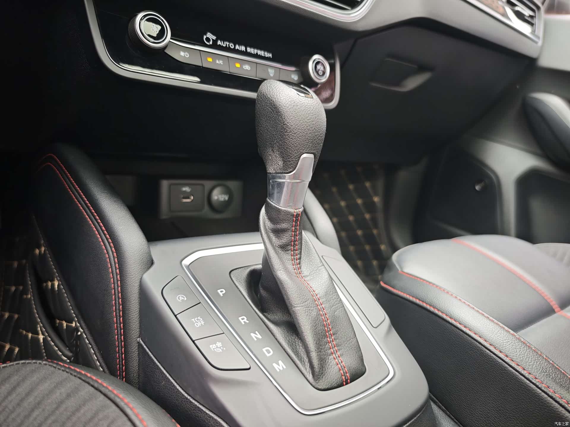 Ford Focus, 2022 13