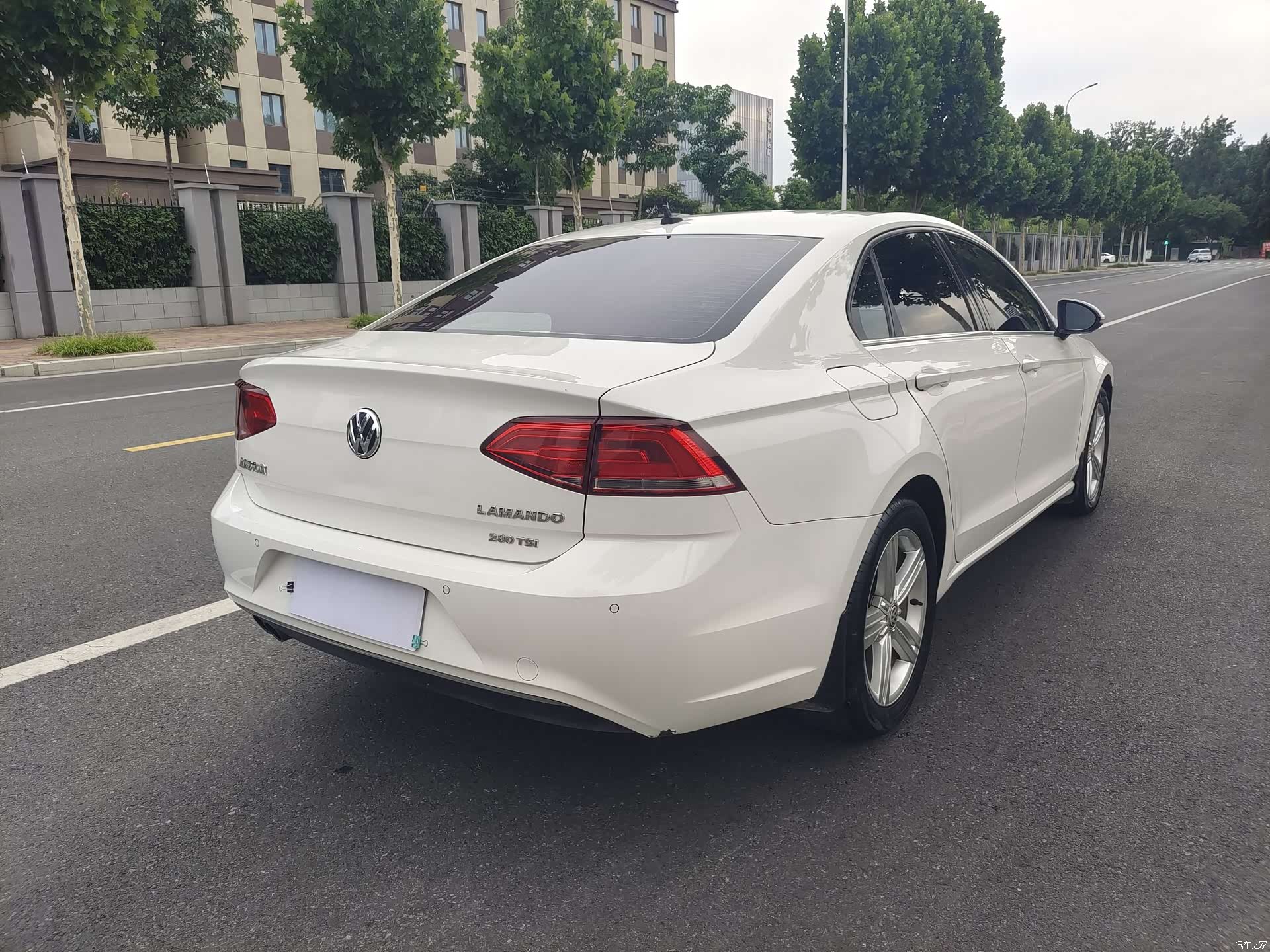 Volkswagen Lamando, 2017 16