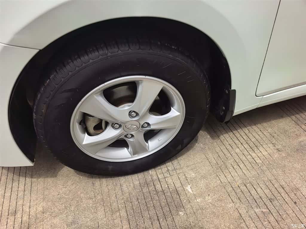 Hyundai GLS, 2017 23