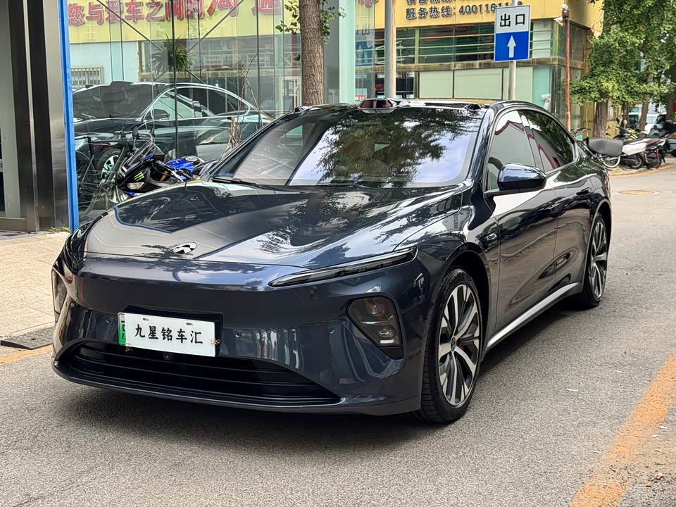 NIO ET7
