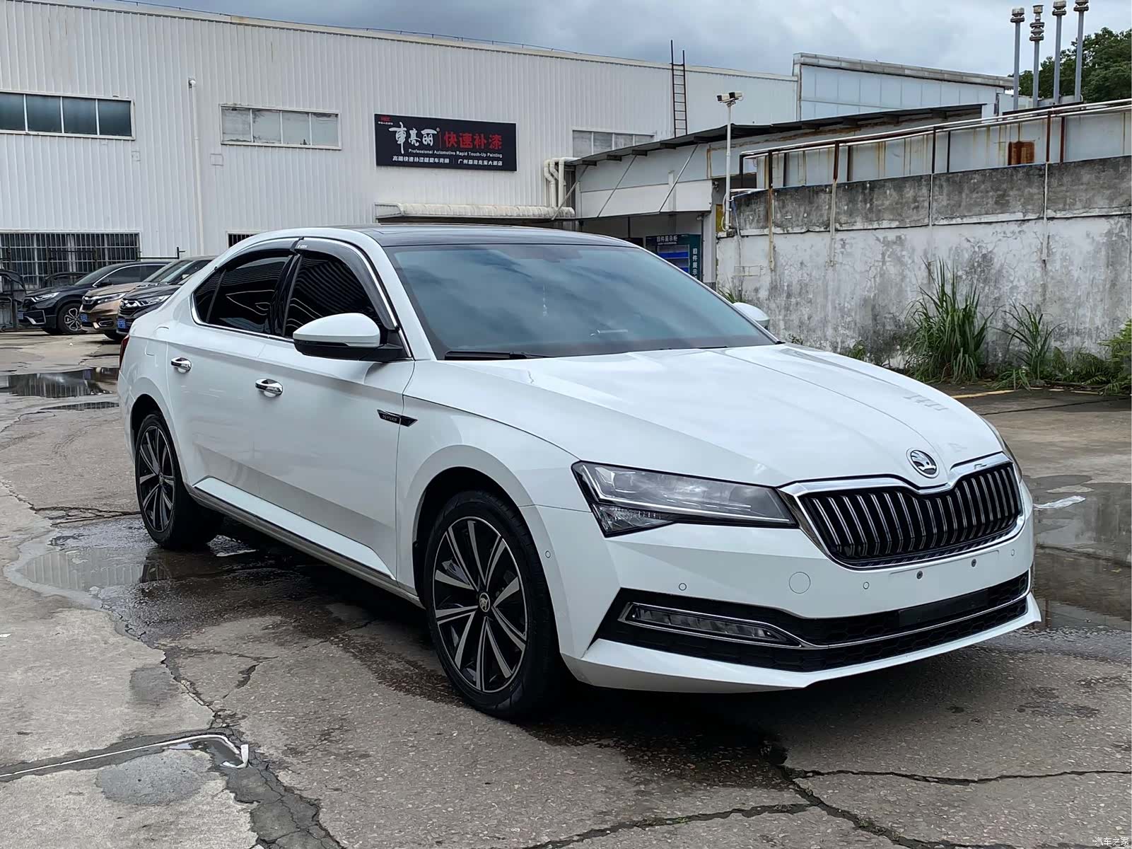 Skoda Superb, 2022 3
