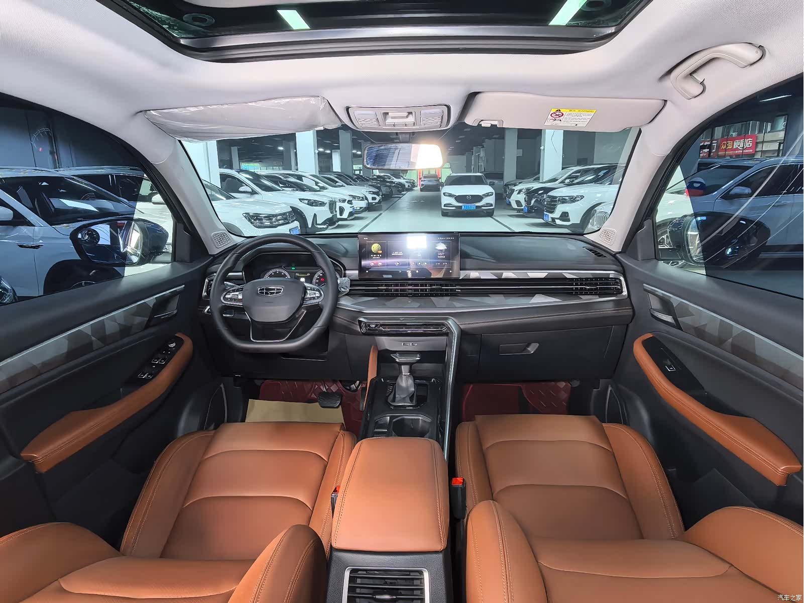 Geely X6, 2022 14