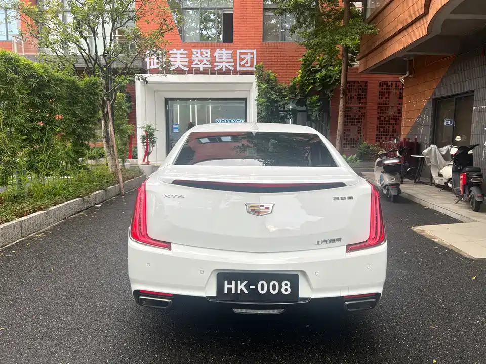 Cadillac XTS