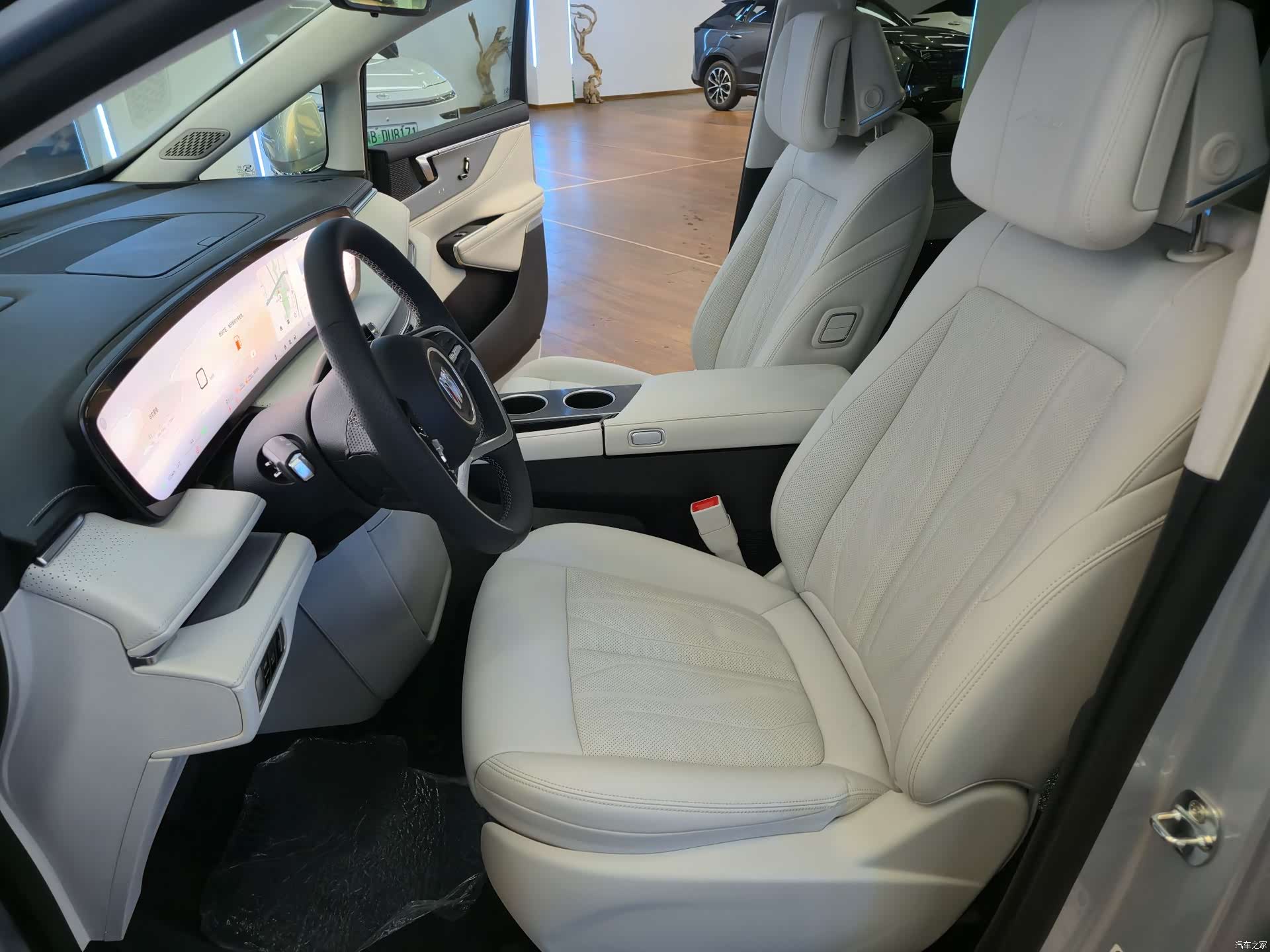 Buick GL8, 2024 11