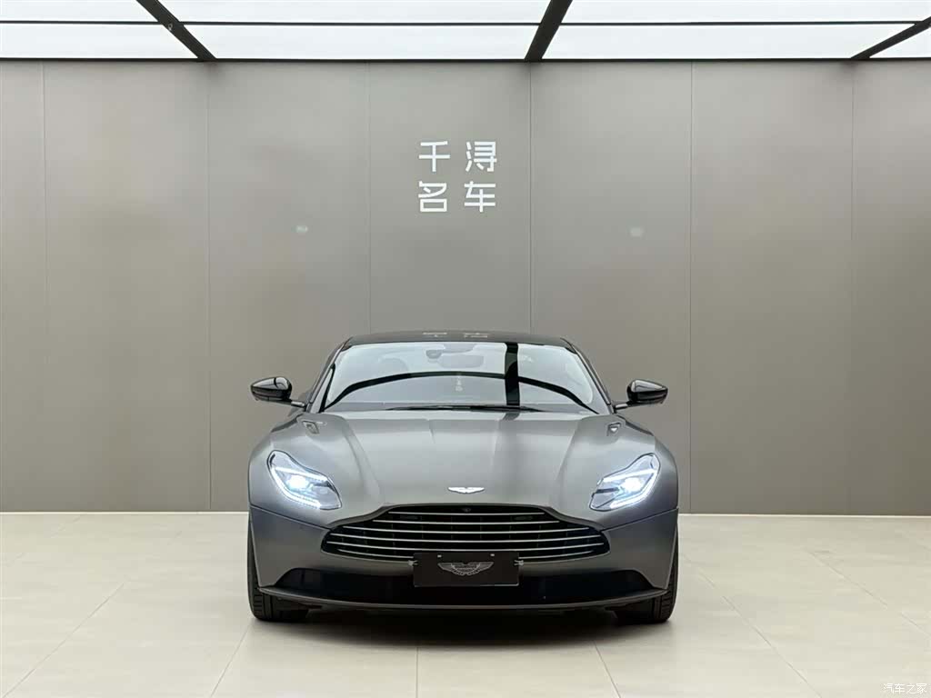 Aston Martin DB11, 2019 2
