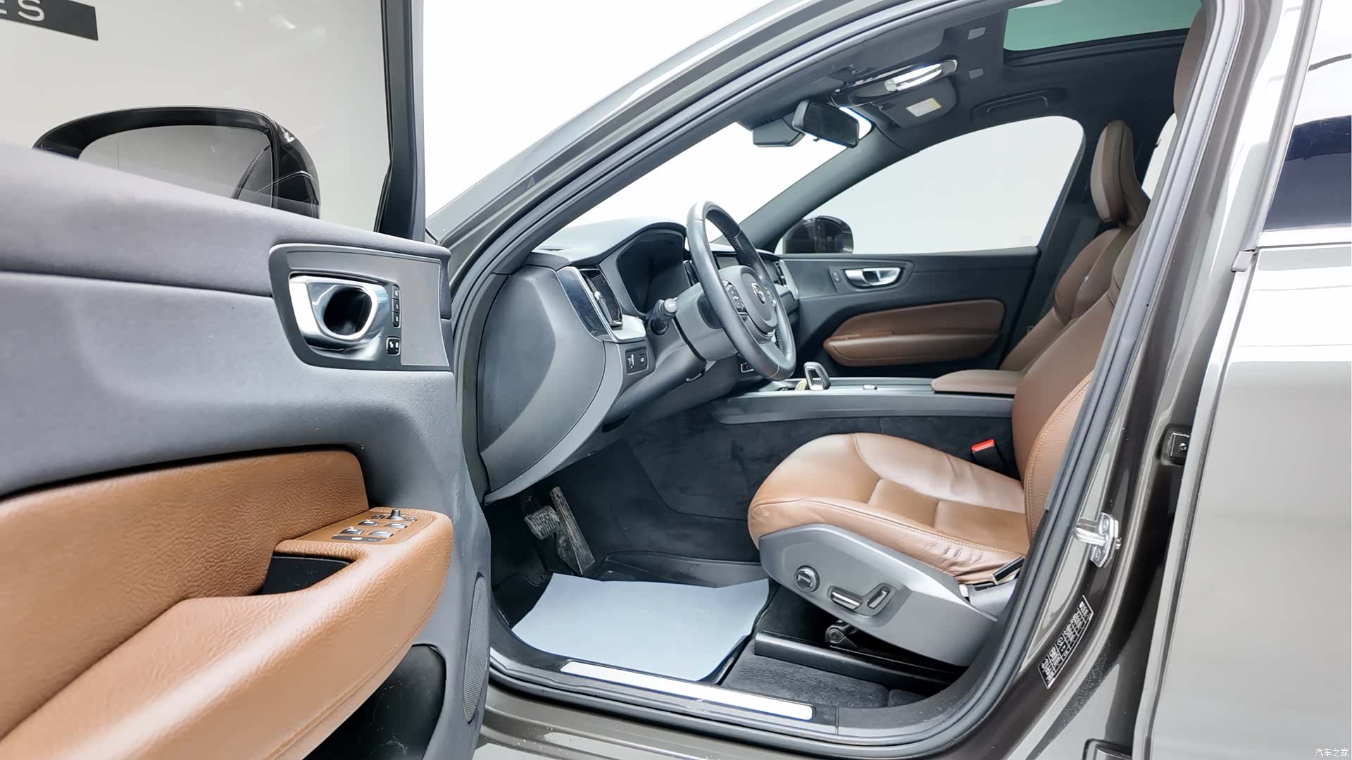 Volvo XC60, 2022 11