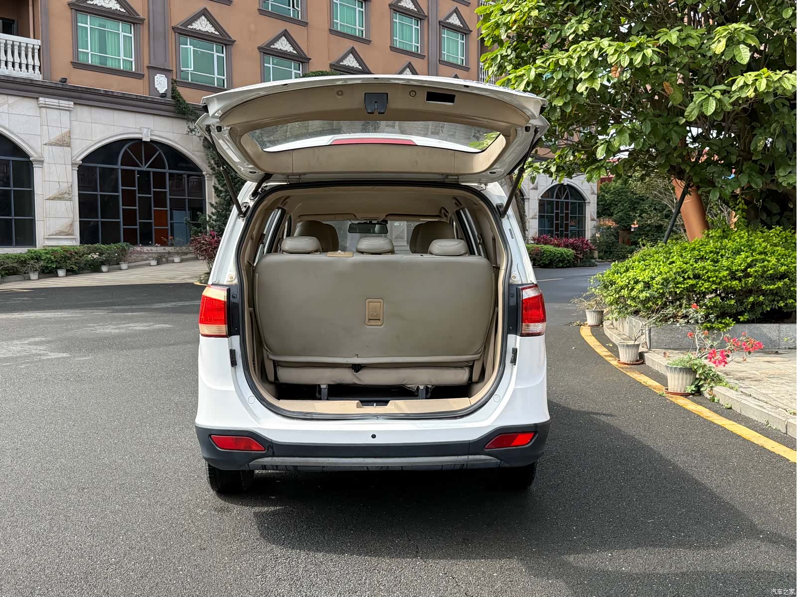 Wuling 730, 2015 6