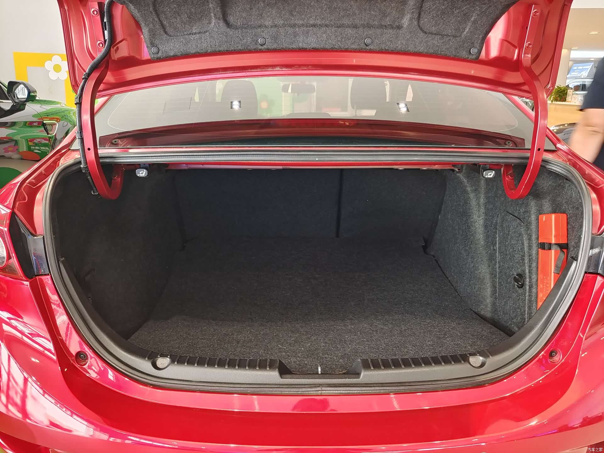 Mazda Mazda3, 2015 10