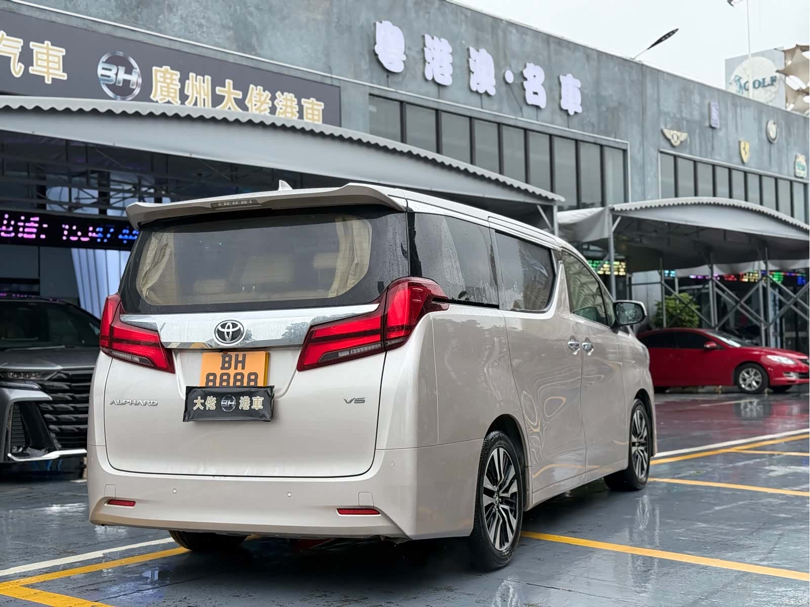 Toyota Alphard, 2018 все фото