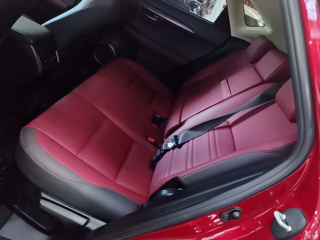 Lexus NX, 2018 17