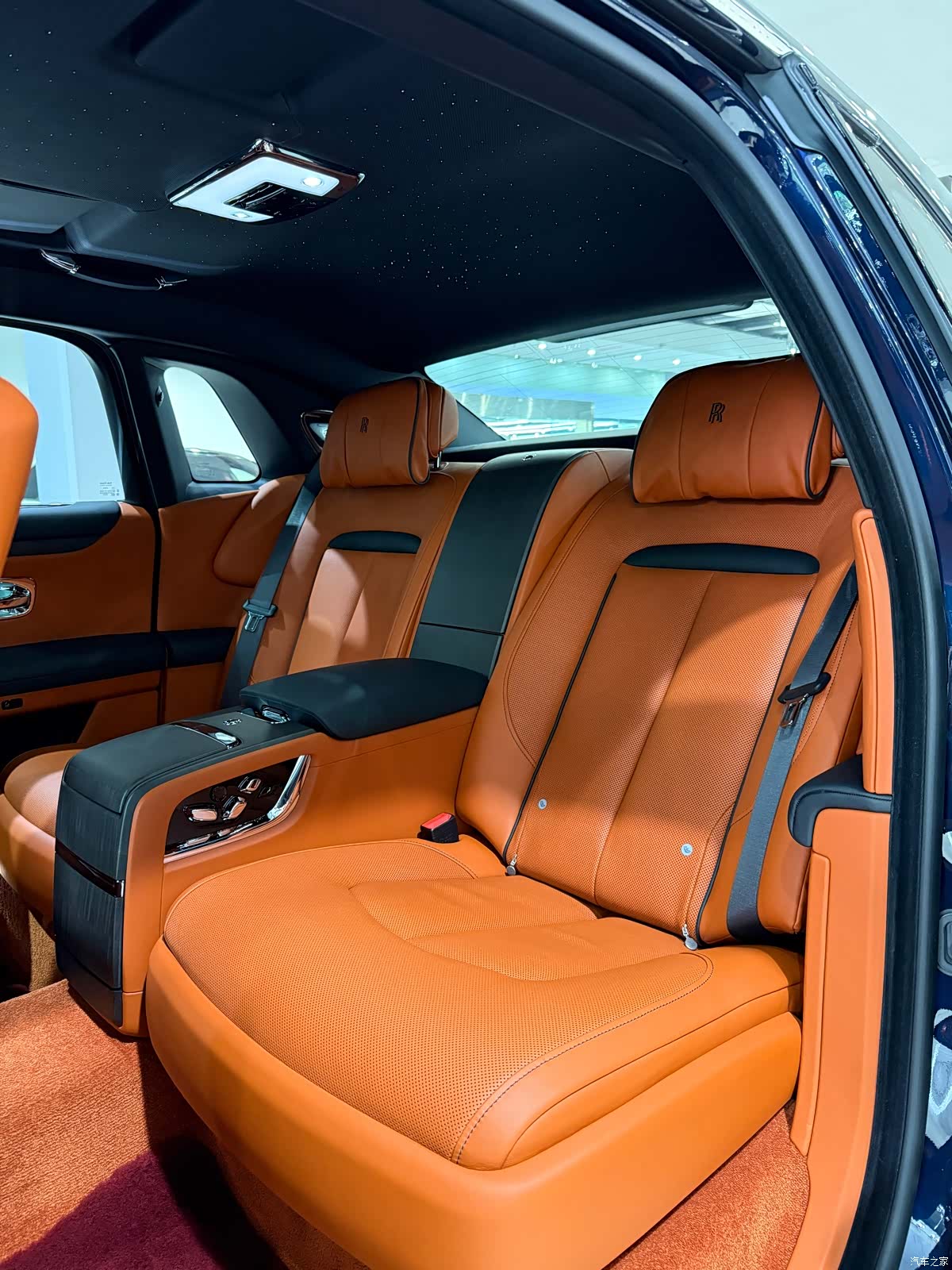 Rolls-Royce Ghost, 2022 11