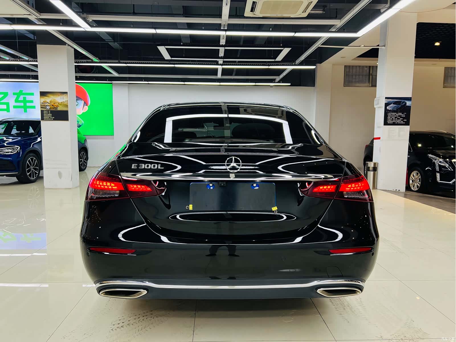 Mercedes-Benz E-Class, 2023 18