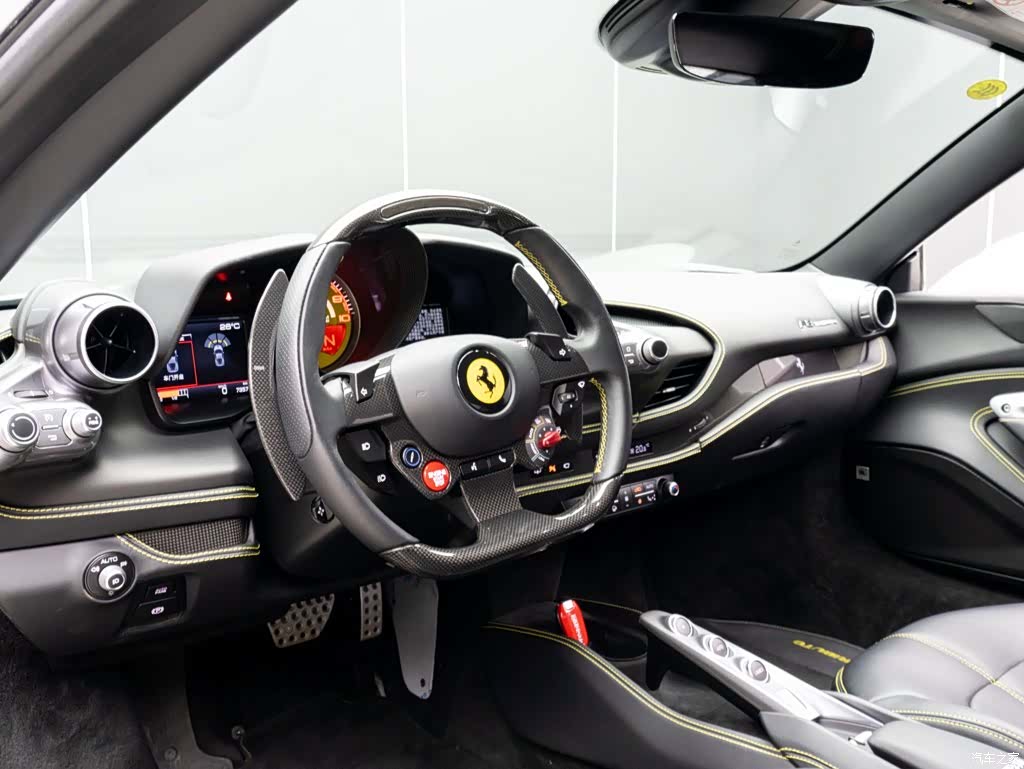 Ferrari F8, 2021 15