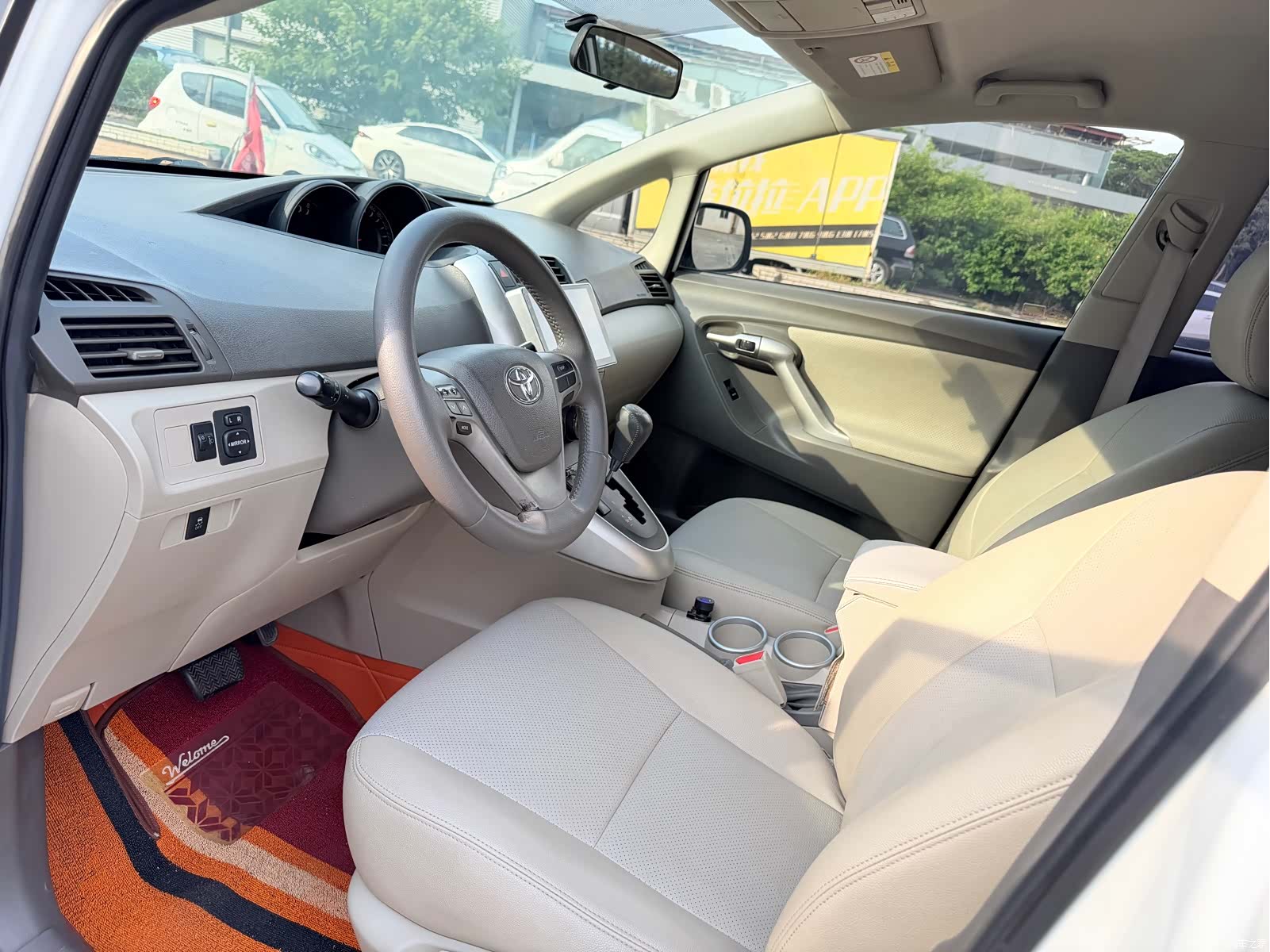 Toyota 180E, 2013 9