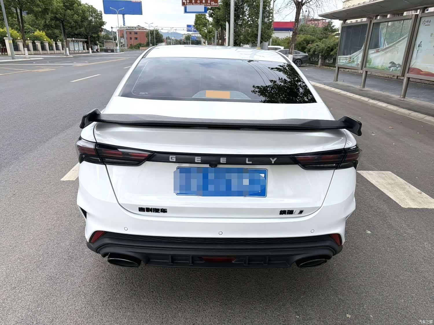Geely Binray, 2022 16
