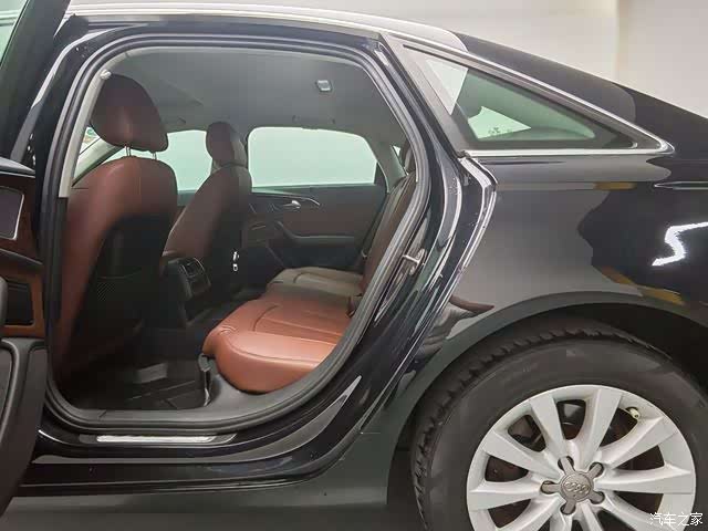 Audi A6L, 2014 10